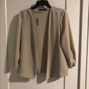 Cream Blazer - size Medium. NWT